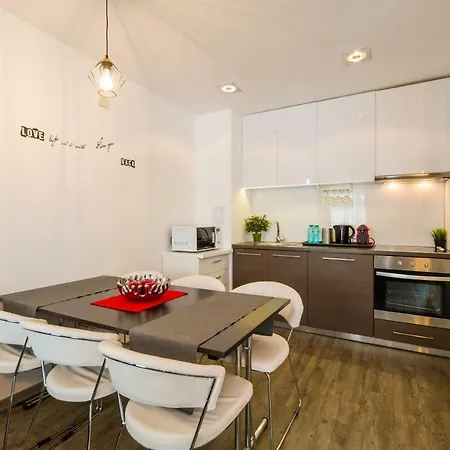 Silver Mountain A21 Friendly Apartment Poiana Brasov